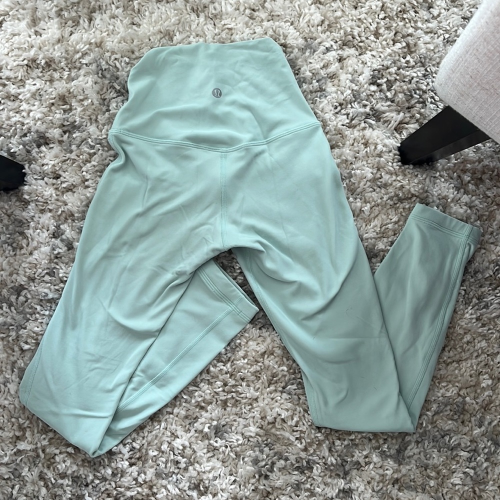 COPY - Lululemon leggings.